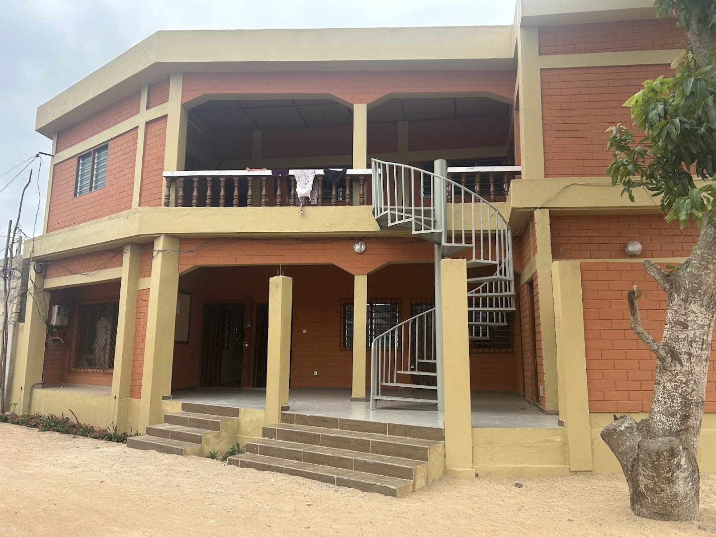 Maison Dora Bildungszentrum